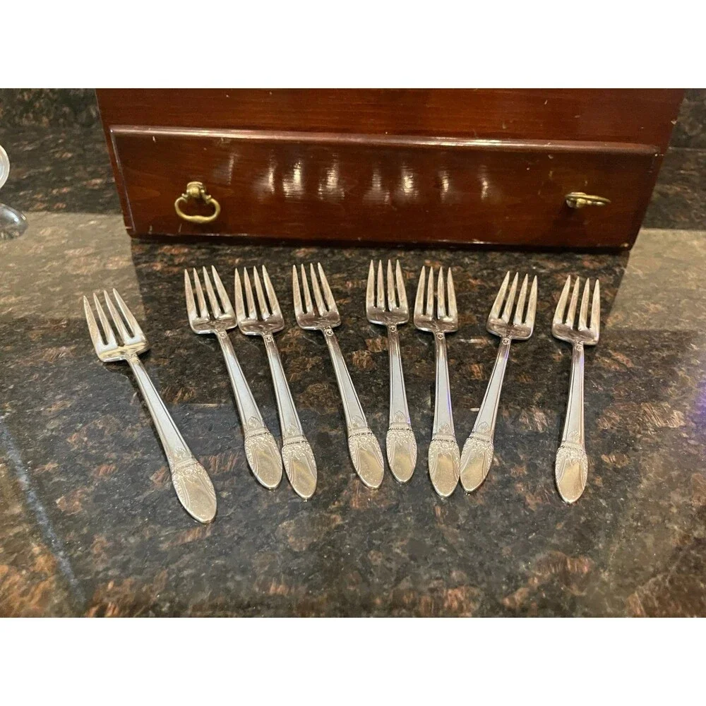Oneida silverplated flatware 